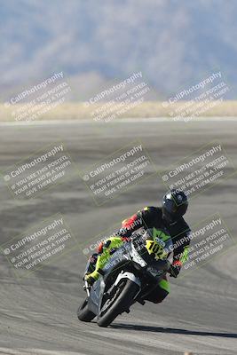 media/Oct-30-2025-Racers Edge (Thu) [[dabbdaf680]]/3-B Group/Session 2 (Bowl Exit)/